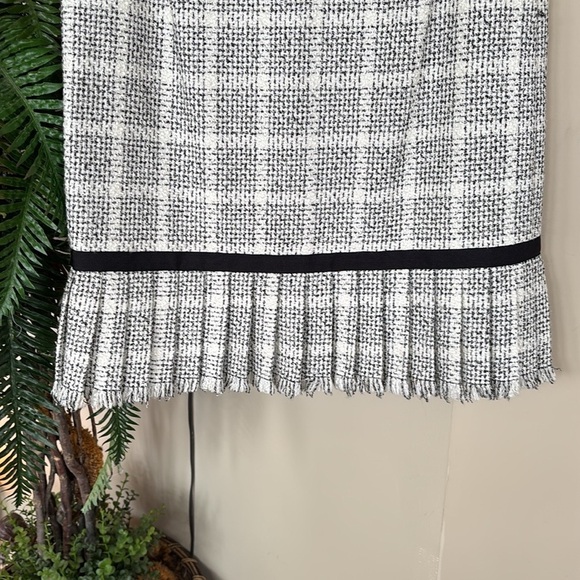 Classiques Entier Black & White Tweed Checks Lined Skirt w/ Pleated Ruffle Hem - Picture 8 of 15